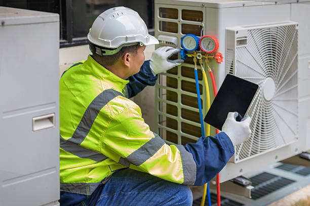 Professional Hvac technician working in Danboro, PA